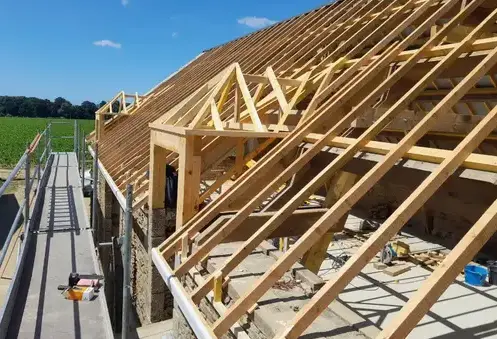 charpentier à Saint-James - image 2