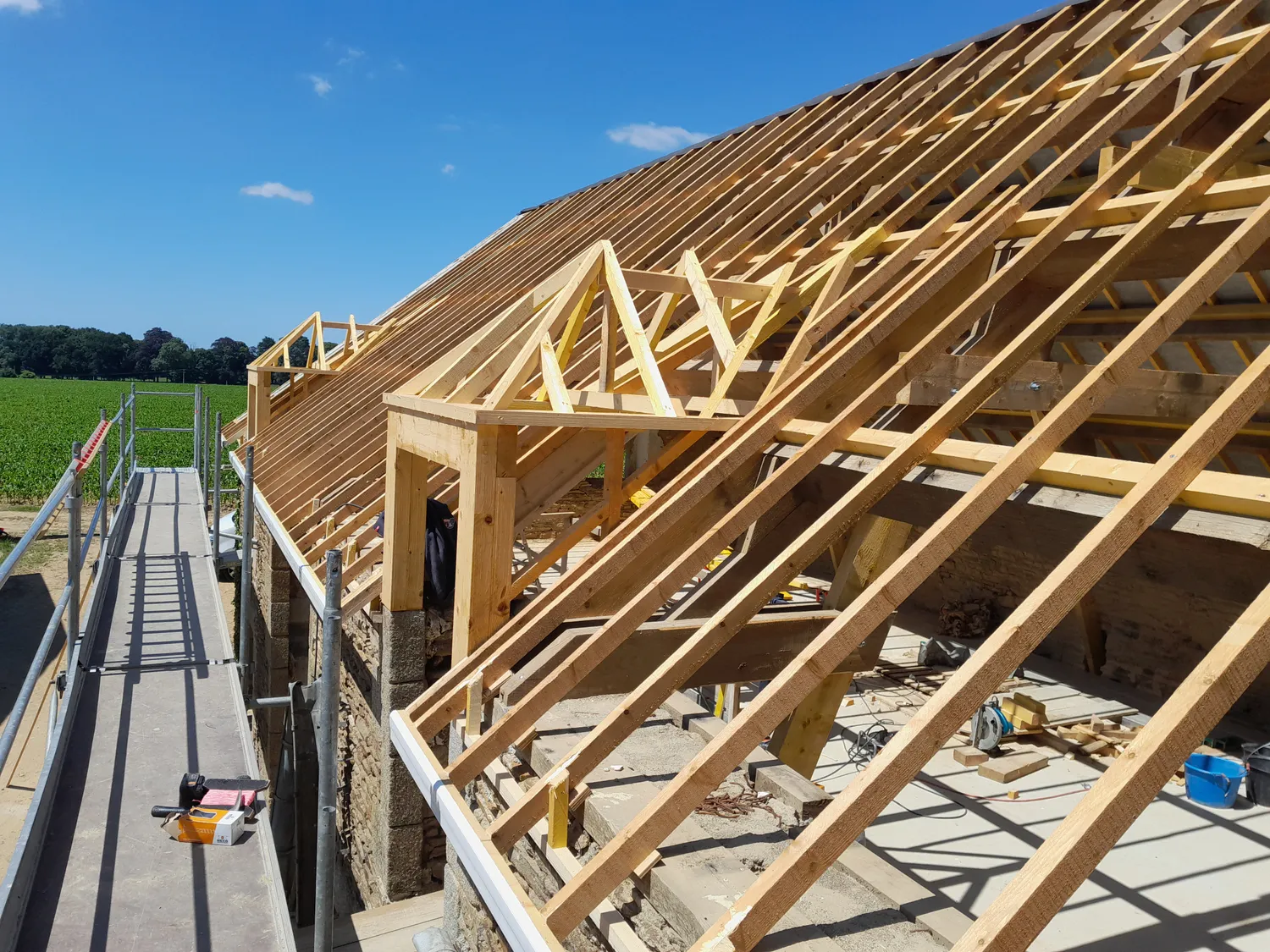 installation de carport ducey les cheris